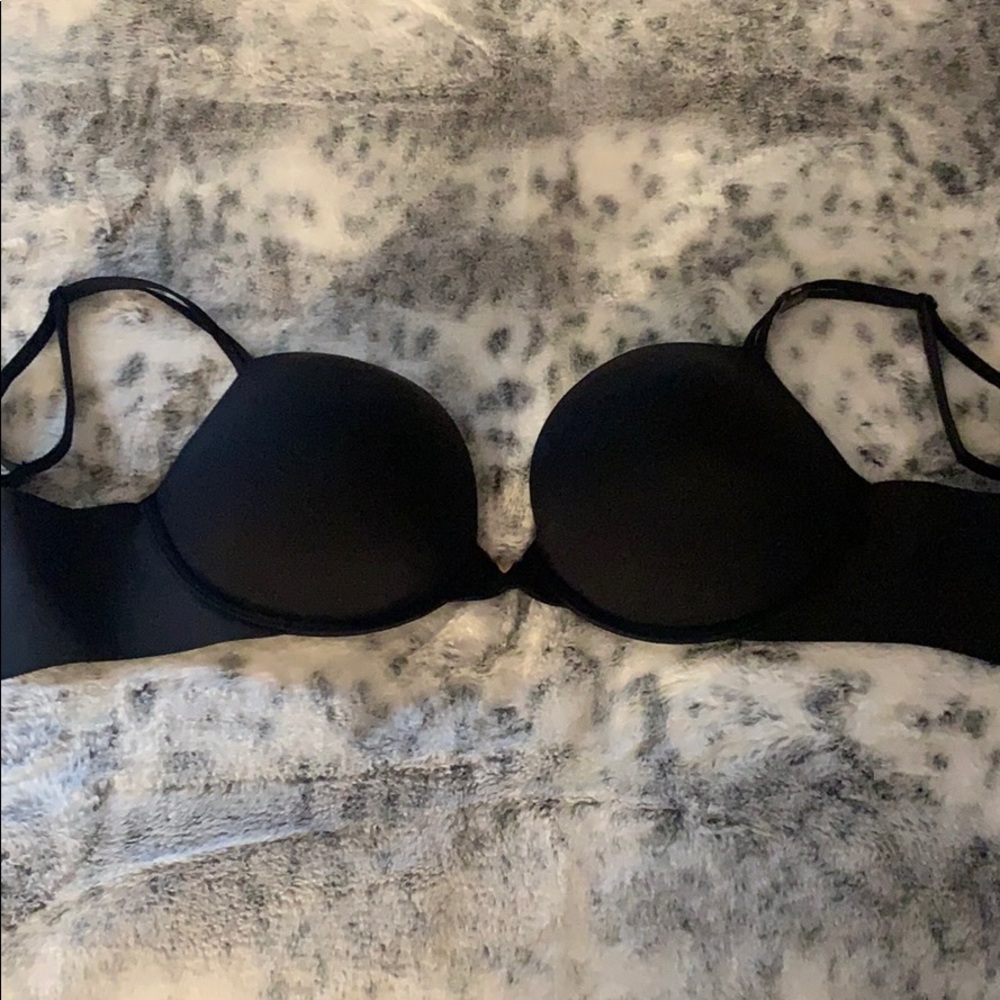 ▪️NWT▪️32DDD VS Illusion Plunge Push Up Bra